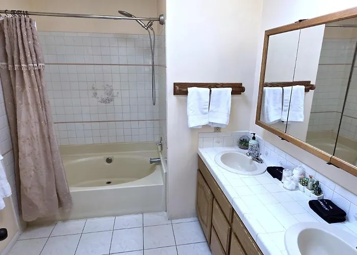 Hot Tub, Pool Table, Swing Sets, Theater, Kayaks